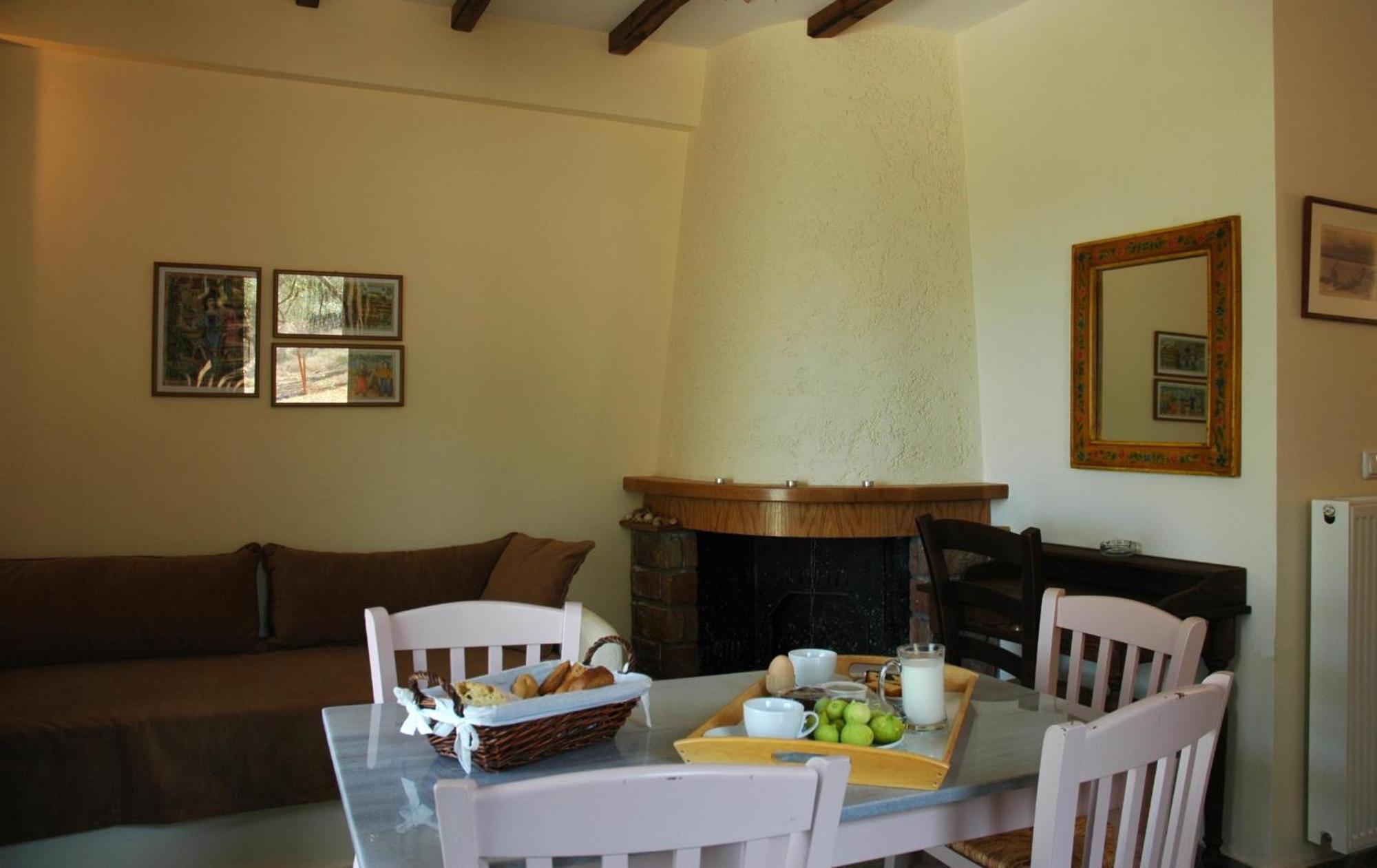 Hotel Gera'S Olive Grove - Elaionas Lesvou Marmaro  Esterno foto